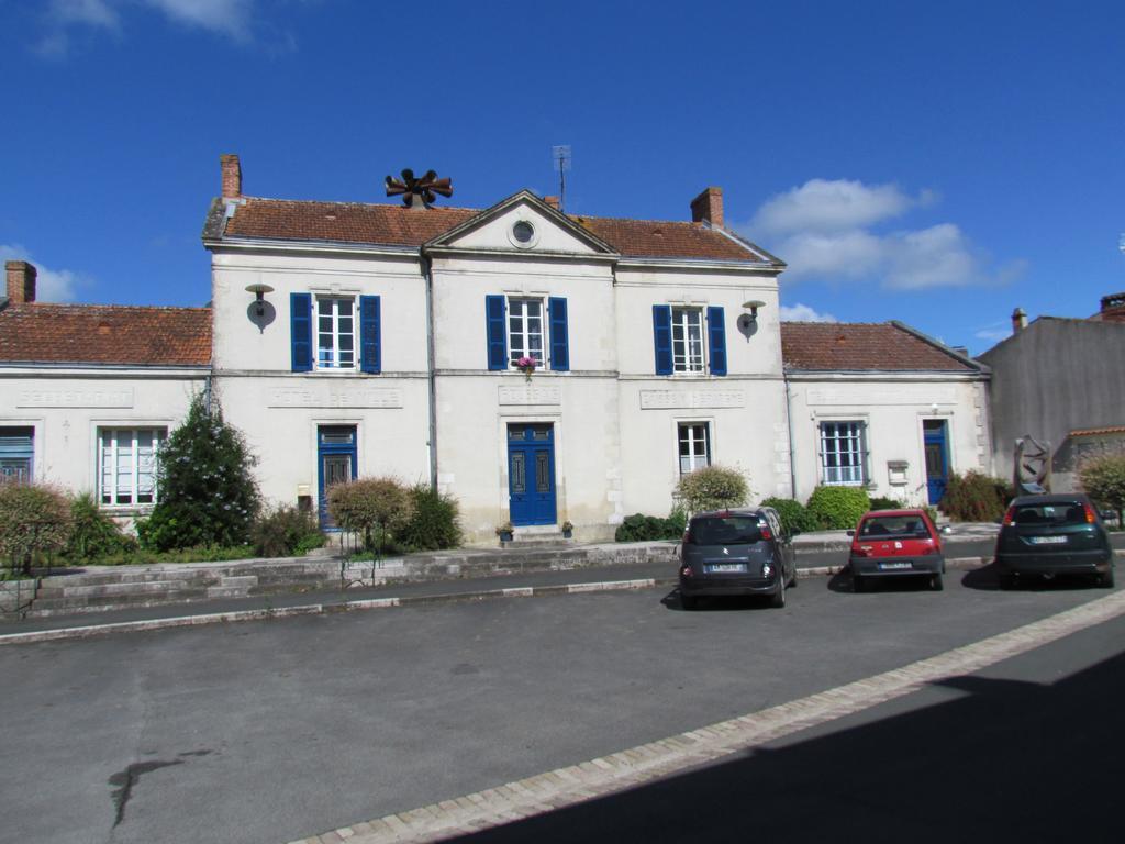 L'Ancien Hôtel de Ville Foussais Extérieur photo